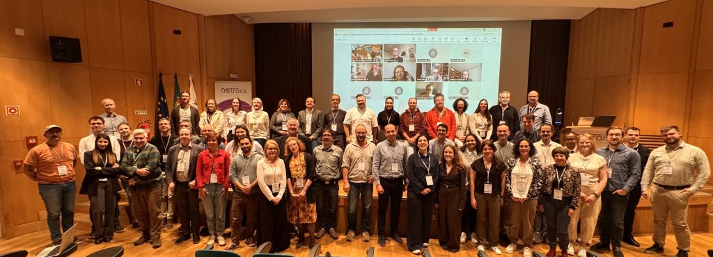 Foto de grupo dos participantes na assembleia geral 2026 do projeto OSTrails